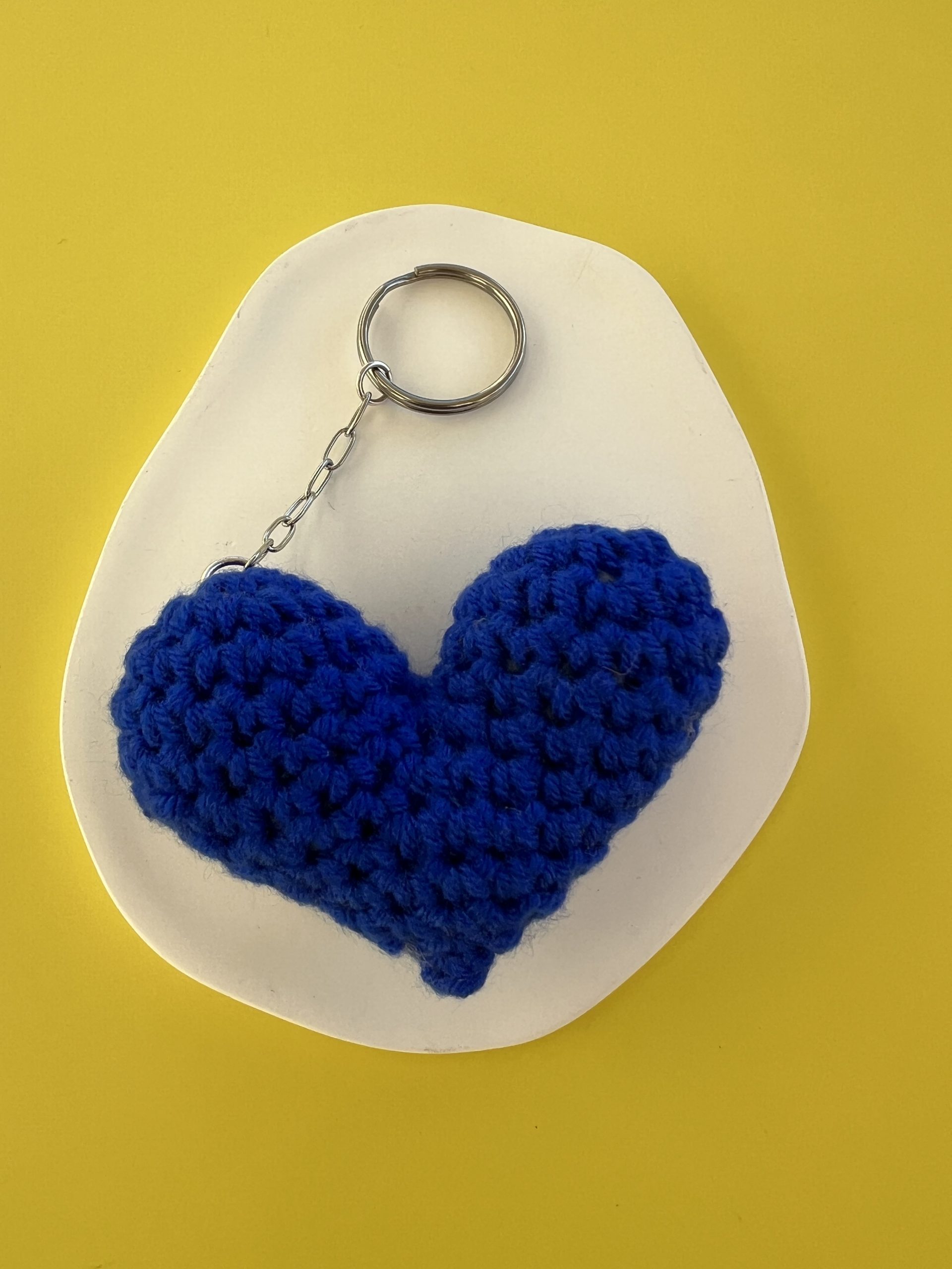 KEY140 Μπρελόκ μπλε καρδιά μακραμέ - Image 1