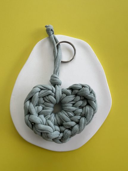 Μπρελόκ μέντα πλεκτή καρδιά