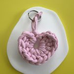 Μπρελόκ ροζ πλεκτή καρδιά