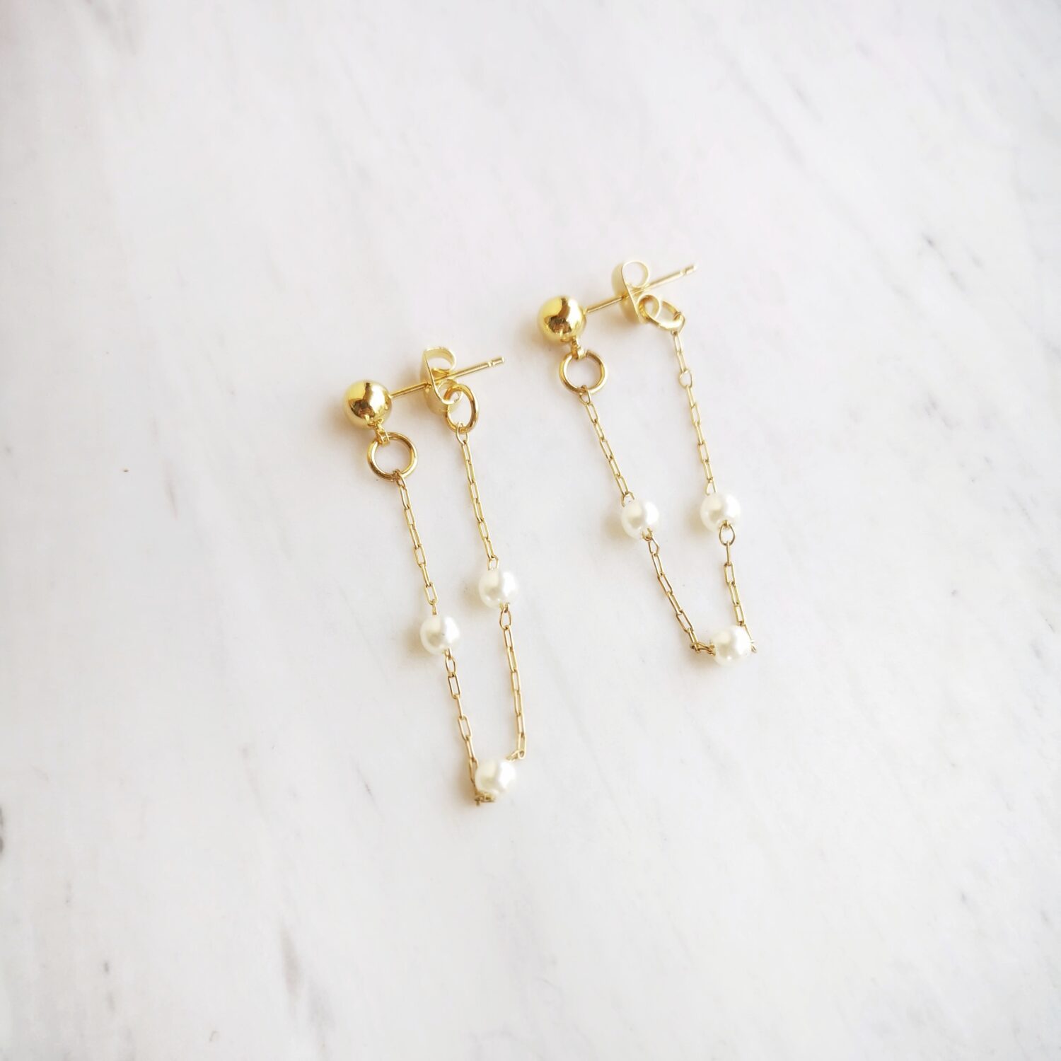 2614501 Pearl Chain Earrings - Image 1