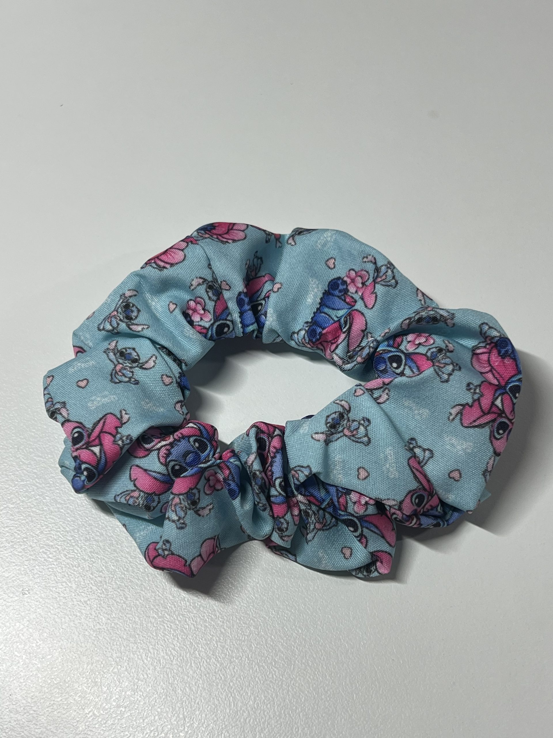 HR171 Λαστιχάκι για τα μαλλιά Stitch - Image 1