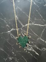 Κολιέ πράσινη καρδιά κεντημένη με χάντρες Miyuki και πέτρες - Image 2